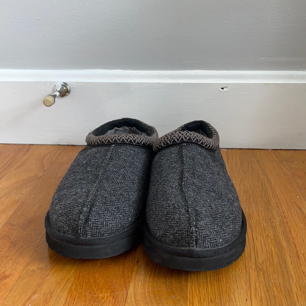UGG, USA Size 9, Black